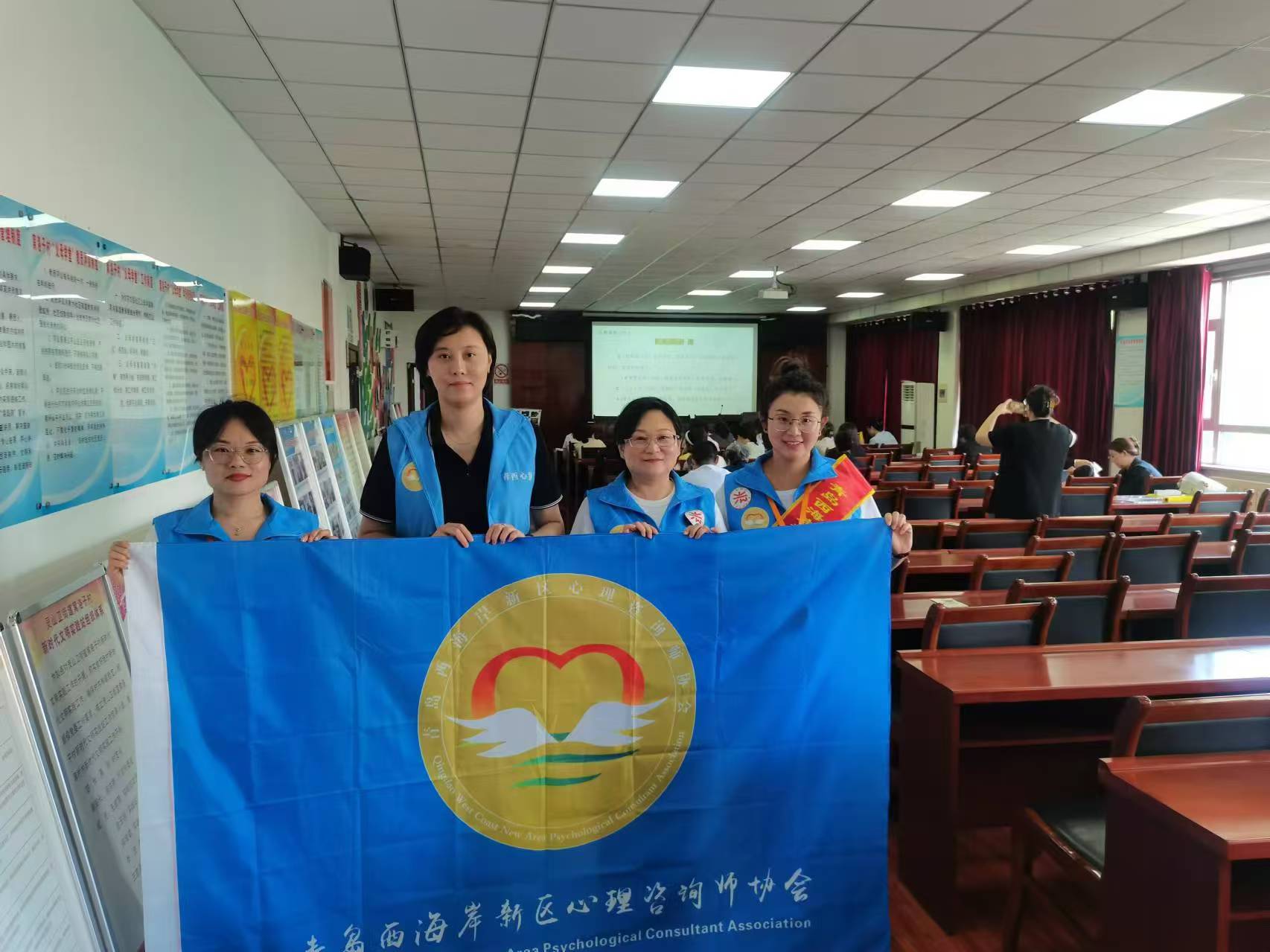 你我他人人有爱,阳光时刻近在咫尺